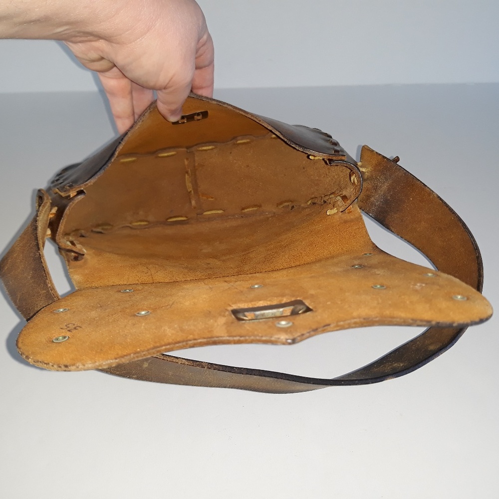 Floral Stamped Leather Shoulder Bag Vintage - Picture 8 of 8